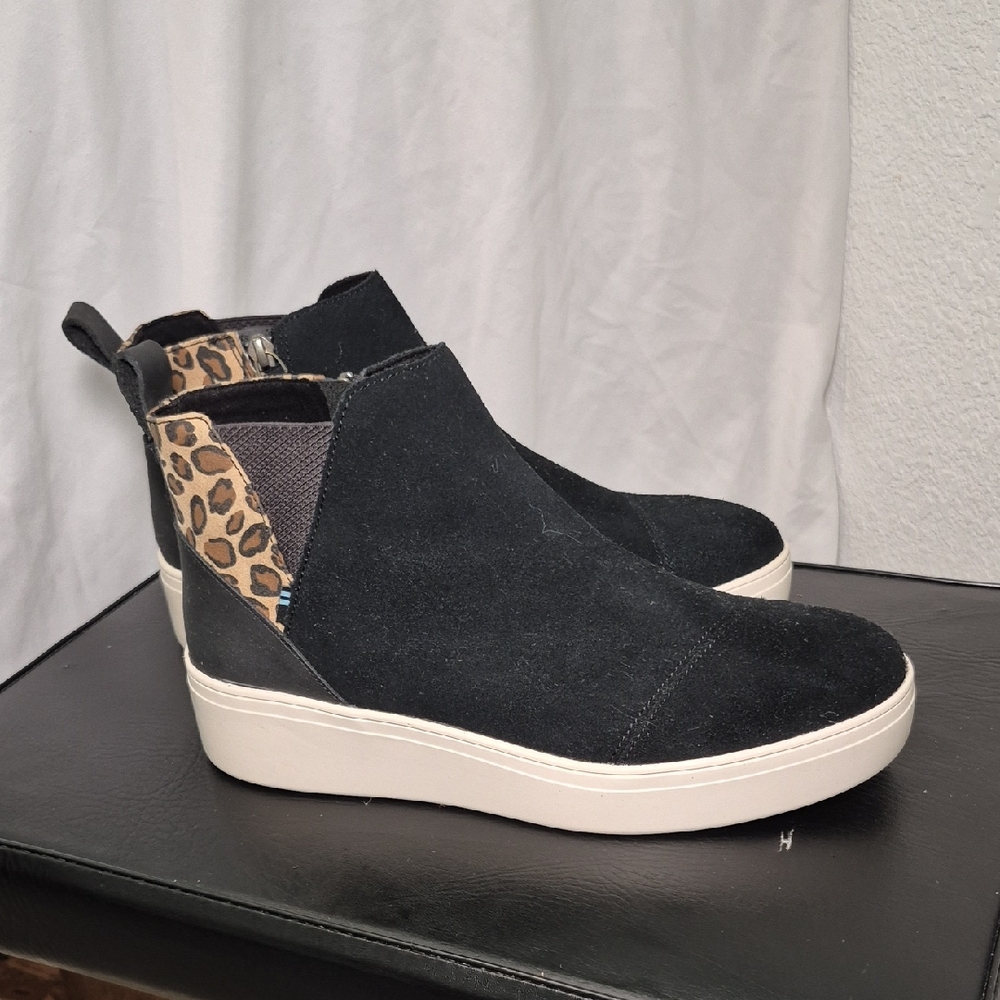 Toms Black and Leopard Print Women's Shoes